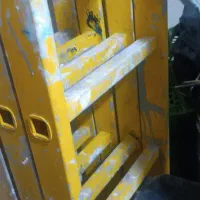 نردبان مفصلی فروشی