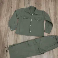 تعدادی لباس نو|لباس|رشت, حومه رشت|دیوار