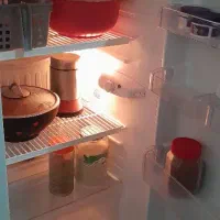 یخچال 12 فوت ایستکول موتور قدیم سالم و تمیز|یخچال و فریزر|رشت, عینک|دیوار