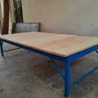 تخت چوبی فلزی
