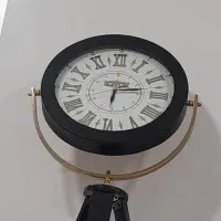 ساعت دیواری