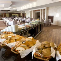 استخدام قناد و یا کمک قناد