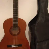 گیتار یاماها c40