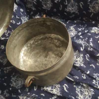 ظرف مسی قدیمی واصل|کلکسیون اشیاء عتیقه|اندیشه, اندیشه فاز ۵|دیوار