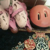 اسکیت دخترونه ۸۰۰تومن سایز ۳۴ کلاه داره