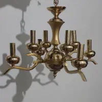 یک عدد لوستر برنجی