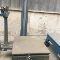 1عدد قپان یک تنی سنگ سر خود و یک عدد قپان|ماشین‌آلات صنعتی|ری, بازار آهن|دیوار