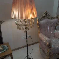 آباژور کنار مبل
