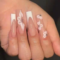 تخفیف ویژه کاشت ناخن