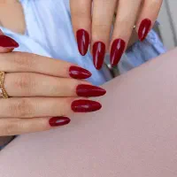 کاشت ناخن رایگان
