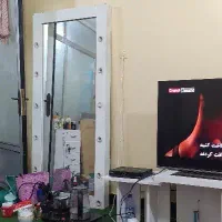 صندلی و آینه نو آرایشگاه|آرایشگاه و سالنهای زیبایی|دوگنبدان, |دیوار