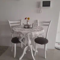 میز صبحانه خوری