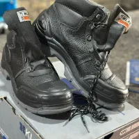 کفش کار کلار سایز ۴۳|کیف، کفش، کمربند|یزد, |دیوار