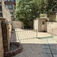 ملک حیاط دار مناسب انبار و اتاق فرار