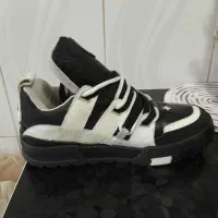 کتونی لویی ویتون سایز۴۲|کیف، کفش، کمربند|ری, سرتخت|دیوار