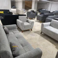 فروش ویژه مبل راحتی همراه با میز جلو مبلی هدیه|مبلمان خانگی و میز عسلی|چابهار, |دیوار