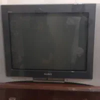 کشوی لباس و تلویزیون