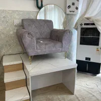 صندلی پدیکور و میز ناخن