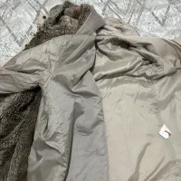 پالتو|لباس|شاهین‌شهر, شهرک گلدیس|دیوار