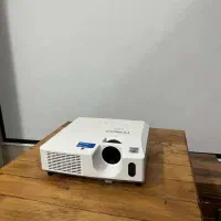 ویدیو پروژکتور هیتاچی اسپیکر قوی لامپ نو فابریک