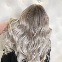 آموزش رنگ و لایت و کراتین و مدل رنگ و لایت و تراپی|خدمات آرایشگری و زیبایی|شیراز, زرهی|دیوار