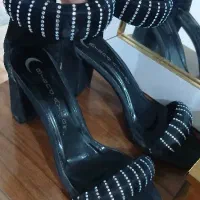 کفش مجلسی نگین دار تمیز و سالم