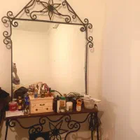 میز آرایش وآینه درحدنو