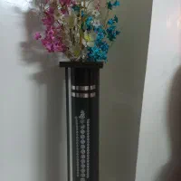 گلدان چوبی وگلهای کریستال وتابلو