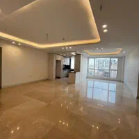 ۹۶ متر / جزیره ای در دل خورشید