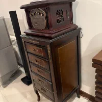 گرامافون کلاسیک با میز چوبی ۵ کشو|سیستم صوتی خانگی|اصفهان, باغ زرشک|دیوار