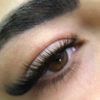 ارائه خدمات اکستنشن و لیفت ابرو|خدمات آرایشگری و زیبایی|فولادشهر, B2|دیوار