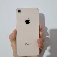آیفون ۸ تمیز