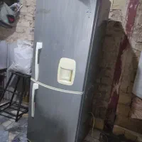 یخچال|یخچال و فریزر|قم, قلعه یزدیها|دیوار
