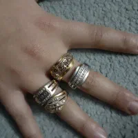 حدودا۱۰۰ گرم طلا با یک درصد وبعضی ها ب قیمت تابلو