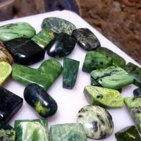 سنگ طبیعی یشم نفریت سنپاترین|جواهرات|نیشابور, فردوس شمالی|دیوار