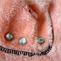 سویشرت موهر|لباس|نیشابور, دارایی|دیوار