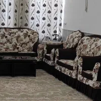 یک دست مبل چرم با پارچه مخمل با یک دست روکش