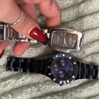 دوعدد ساعت GUESS و LARIX