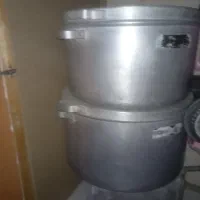 دیگ اشپزی دوعدد،وشعله بزرگ اشپزی وملاقه بزرگ