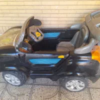 ماشین شارژی .در حد نو .فقط باتری ندارد