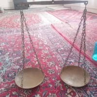 ترازو قدیمی و زین  یاماها قدیمی ژاپنی تلفن ژاپنی