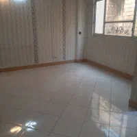 آپارتمان ۸۵متری تمیز