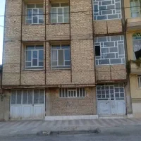 ارسنجان طبقه دوم 139متر زیر بنا