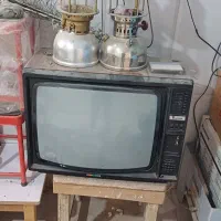 فروش چراغ عتیقه و تلوزیون قدیمی