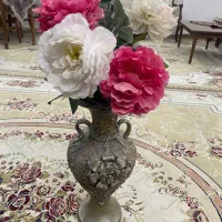 گل تزیینی با گلدان