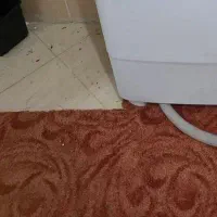 فروش چند تیکه موکت و ظروف آشپزخانه