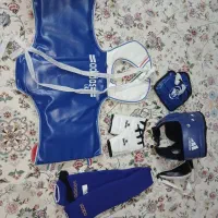 وسایل تکواندو با همه تجهیزات