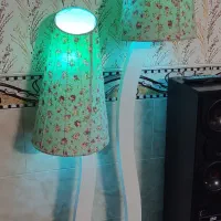 آباژور  کنار سالن و مبل