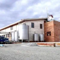 فروش سوله وزمین ۸۰۰۰متربا 150متر براتوبان اصلی