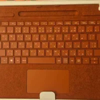 کیبورد و قلم سرفیس ۸